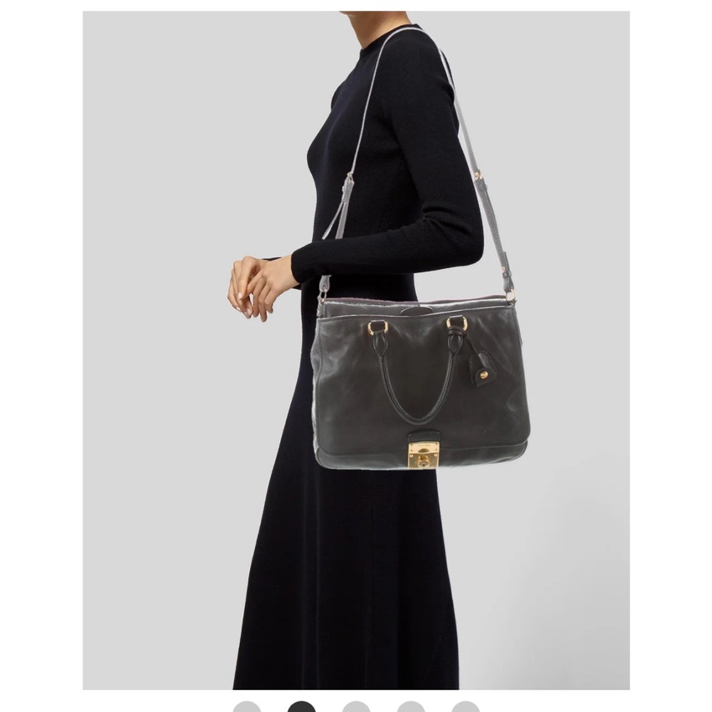MIU MIU
Large Leather Satchel